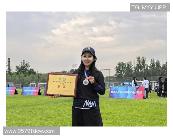 滑板精英赛精彩点评北京飞盘队默契配合展现团队实力